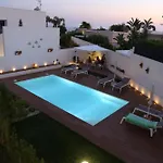 빌라 Heraia Con Piscina