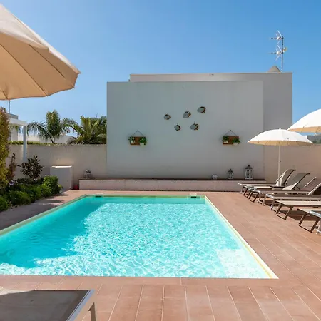 Villa Heraia Con Piscina